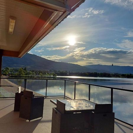 Richter Pass Beach Resort Osoyoos Buitenkant foto