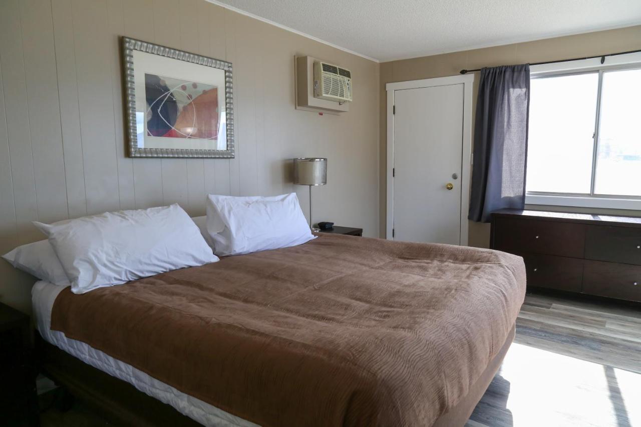 Richter Pass Beach Resort Osoyoos Buitenkant foto
