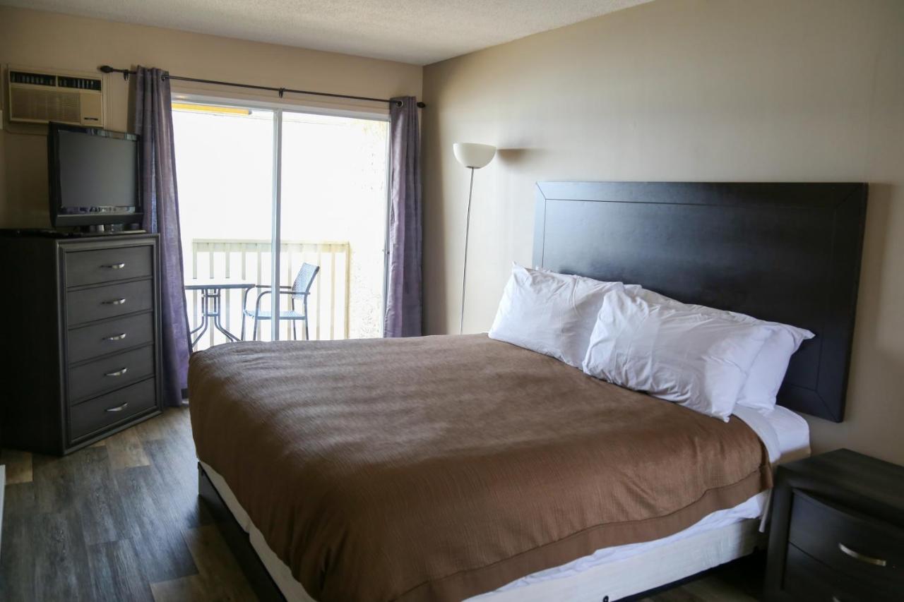 Richter Pass Beach Resort Osoyoos Buitenkant foto