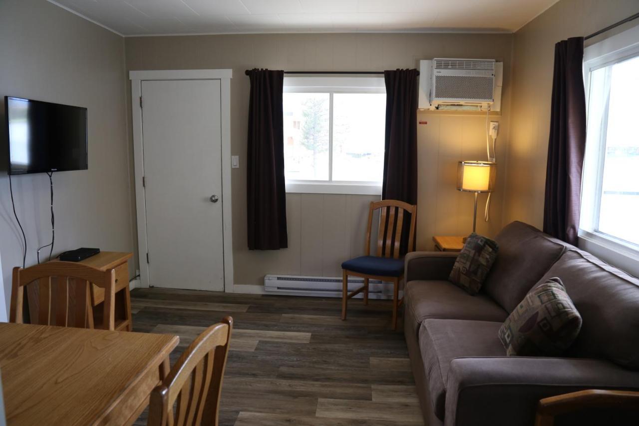 Richter Pass Beach Resort Osoyoos Buitenkant foto