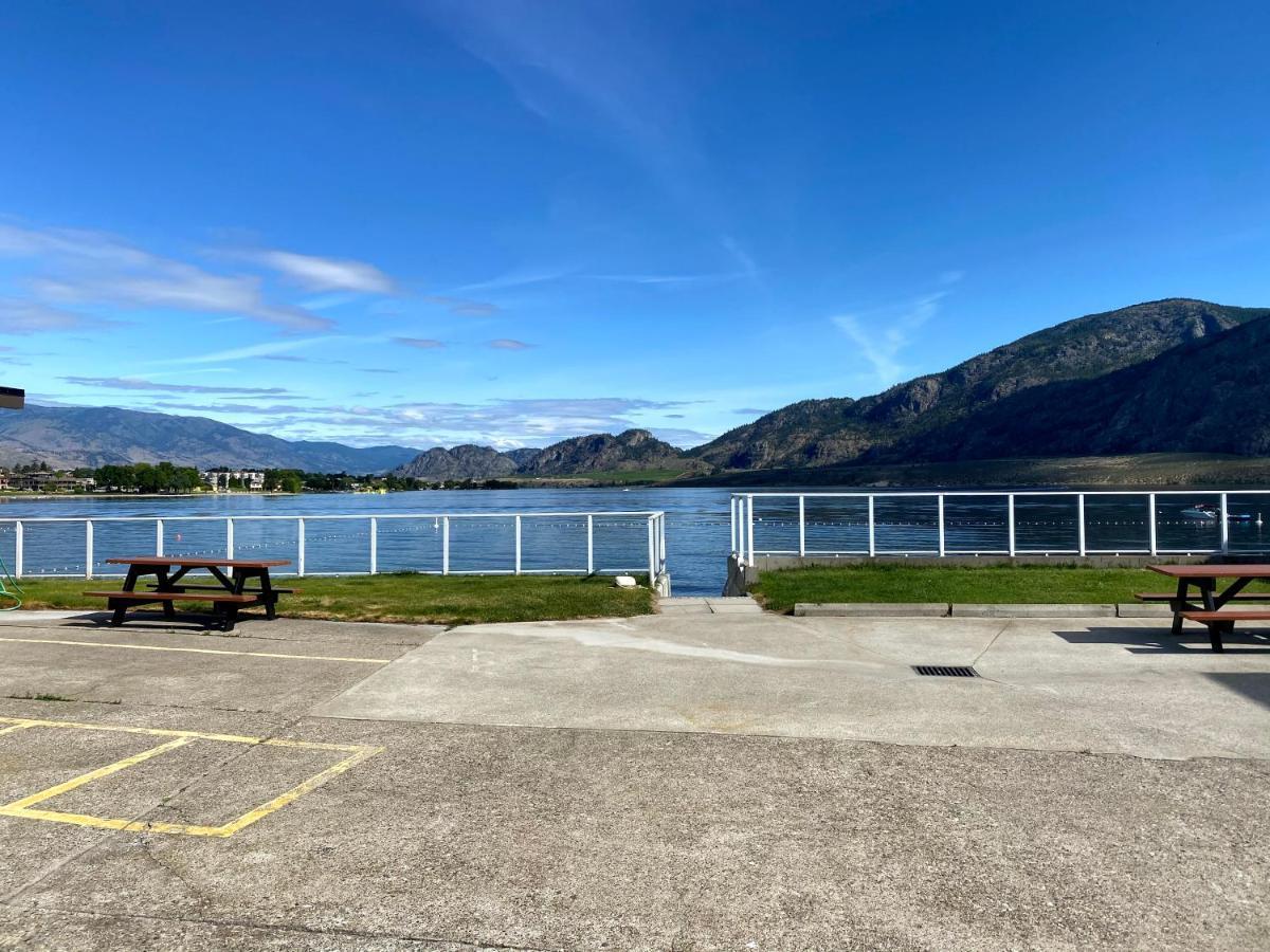 Richter Pass Beach Resort Osoyoos Buitenkant foto