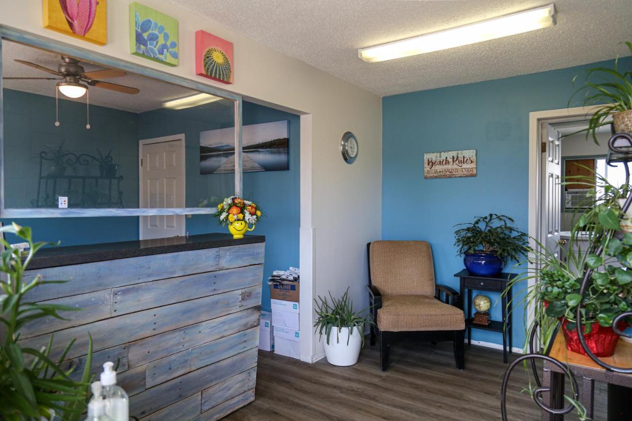 Richter Pass Beach Resort Osoyoos Buitenkant foto
