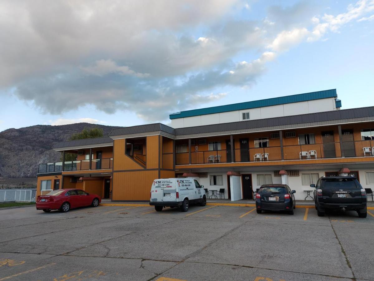 Richter Pass Beach Resort Osoyoos Buitenkant foto